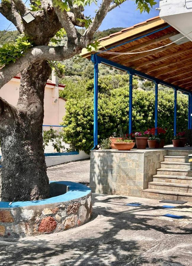 Αγκυροβόλιο Hotel Ília Exterior photo